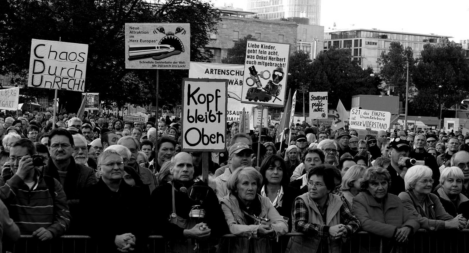 Montagsdemo in Stuttgart