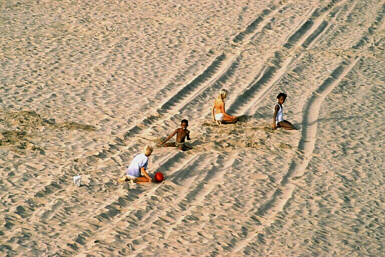 Montagskramen - Spuren im Sand.....