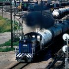 Montana Rail Link (MRL) Switcher SW1500 #11 verlässt den Yard in Laurel, Montana