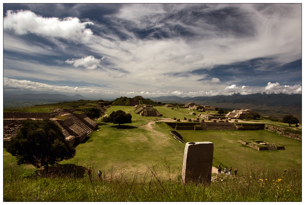 ... monte alban ...