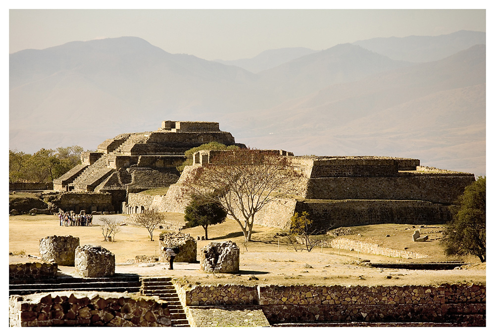 MONTE  ALBAN