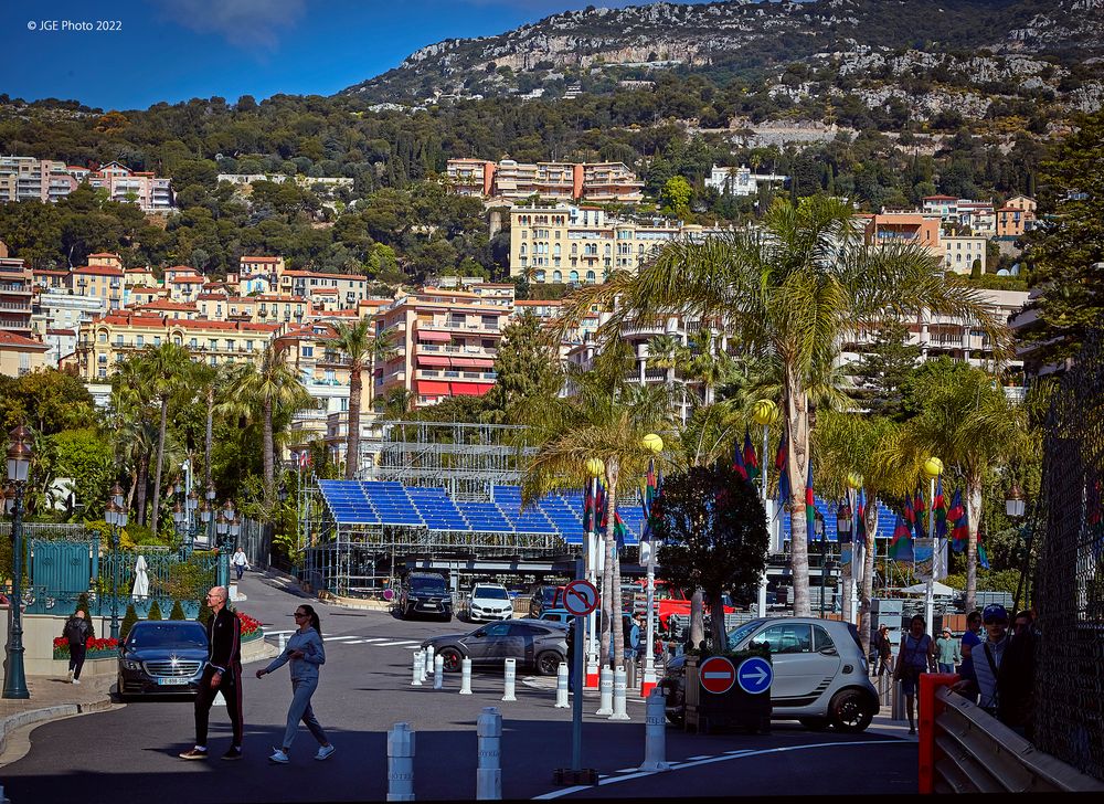 Monte Carlo Geschäftiges Treiben auf der Avenue de Monte Carlo