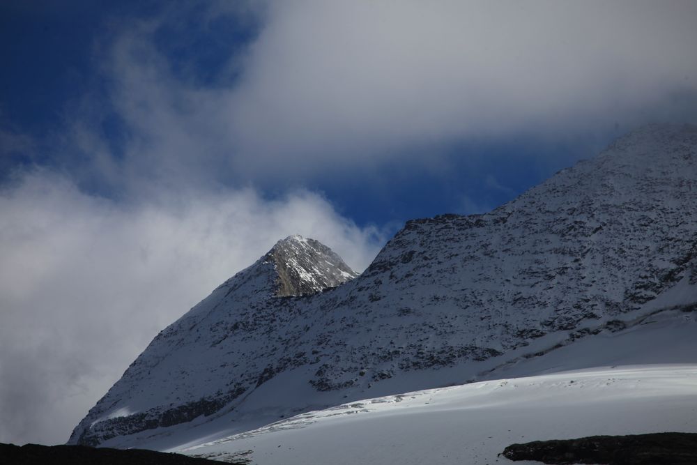 Monte Leone im ersten Schnee