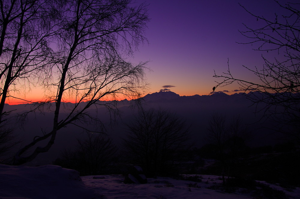 Monte Rosa dopo il tramonto visto dal Mottarone (VB)