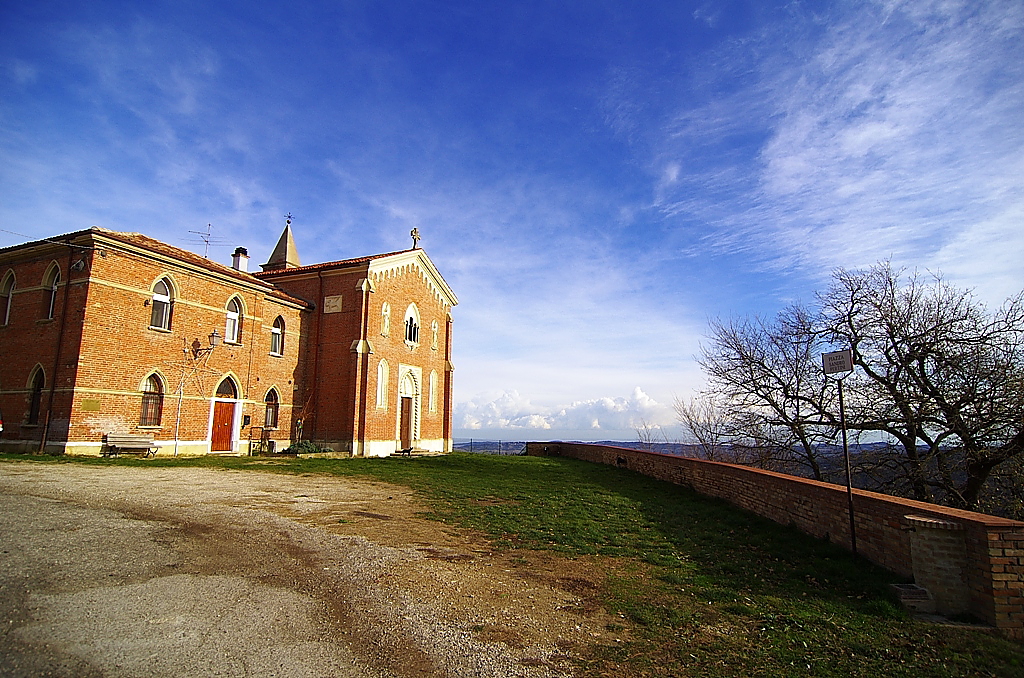 Monte s.maria Paesino dell'entrotterra Pesarese ricco di questi paesaggi .