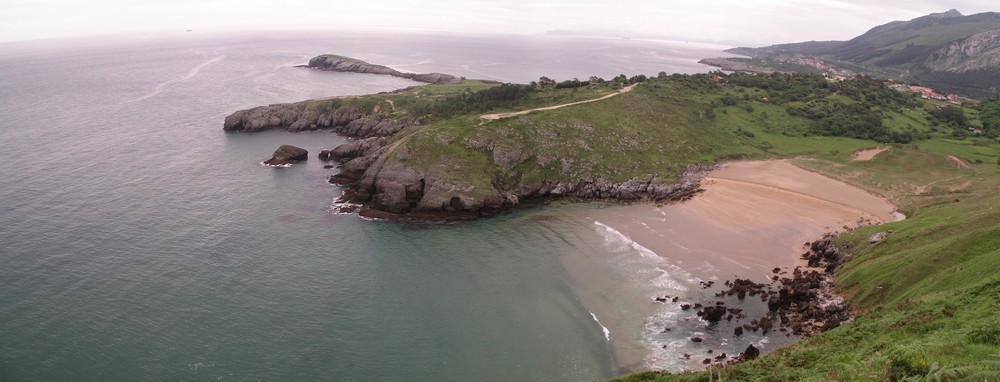 Monte sobre mar