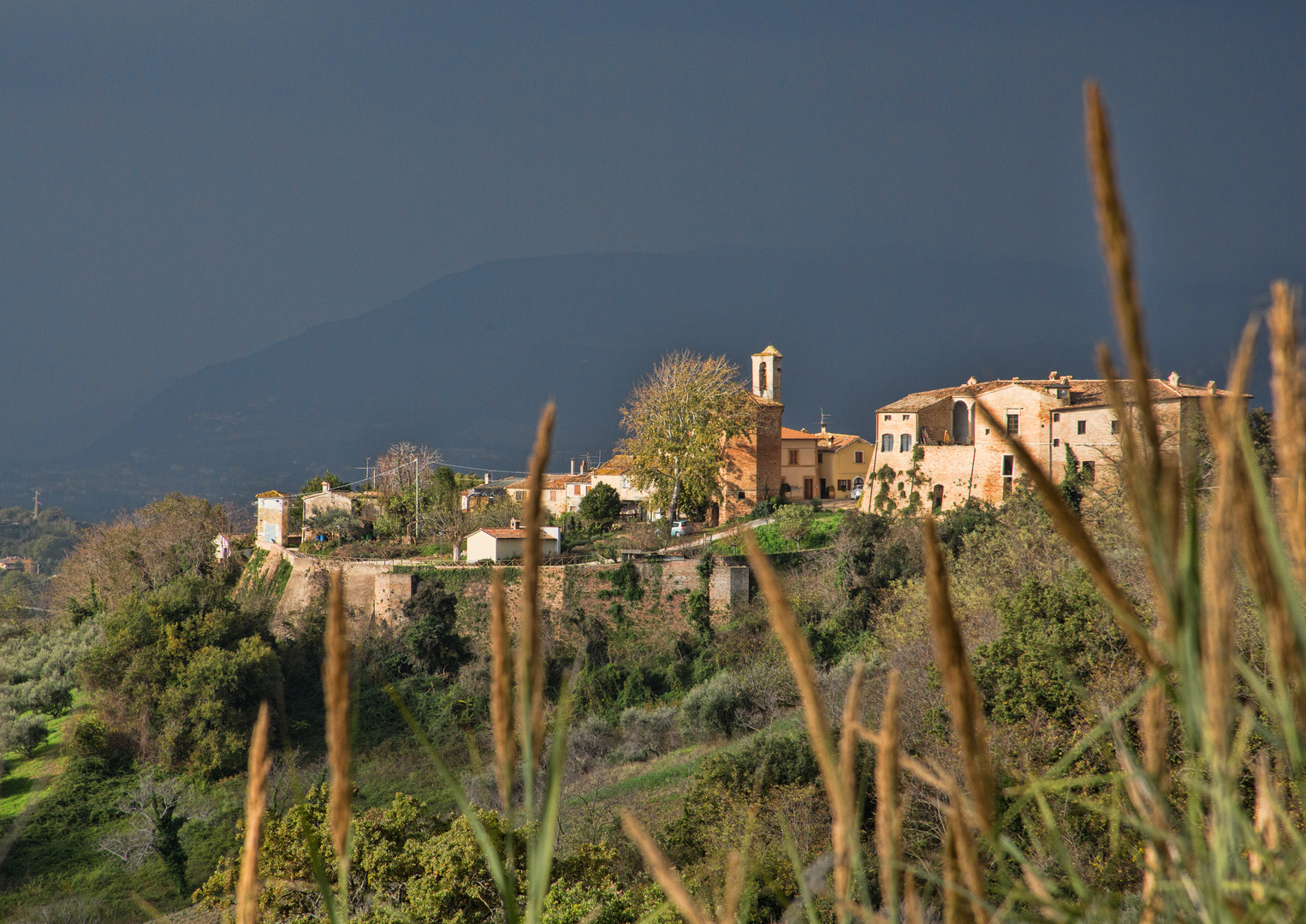 Montebello -  gehoert zu Orciano di Pesaro