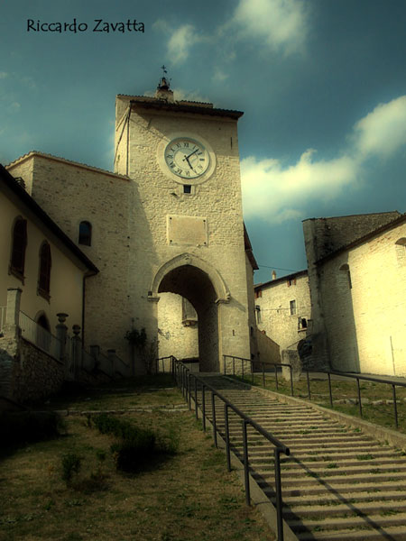 Monteleone di Spoleto - Torre dell'orologio