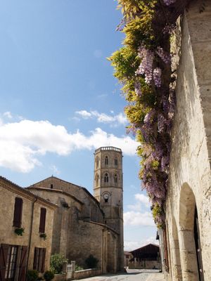 Montfort - Gers Eglise et clocher tour