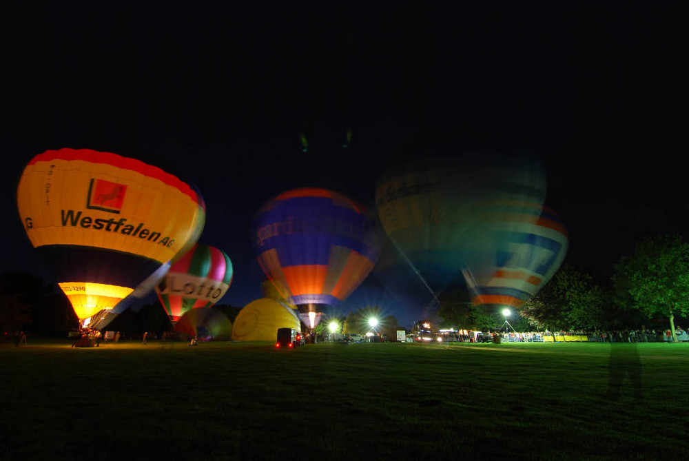 Montgolfiade Münster - Ballonglühen (2)