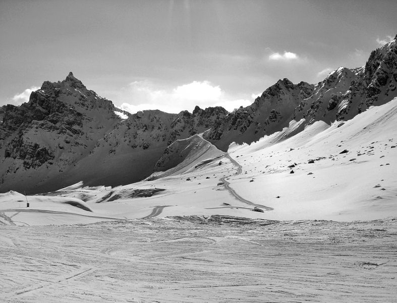 Monti innevati