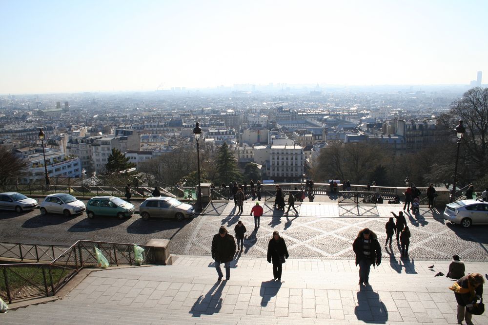 Montmartre: Mittags-Blick auf Paris