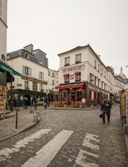 Montmartre - Rue Norvins - 01