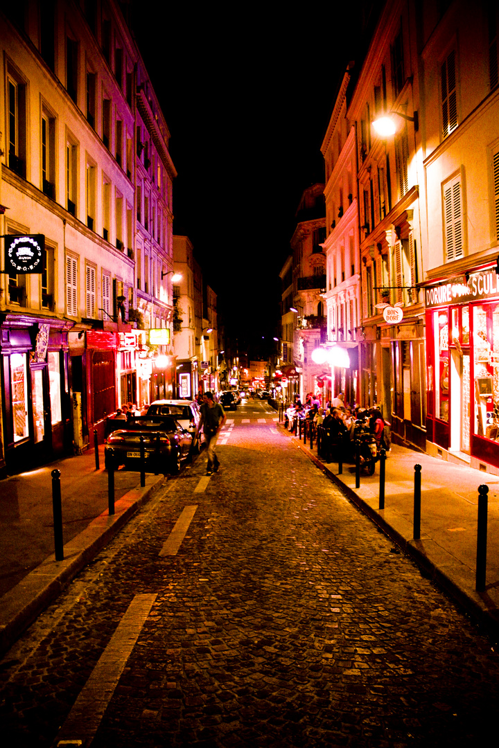 Montmatre at night