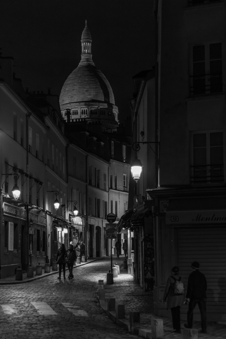 Montmatre by night