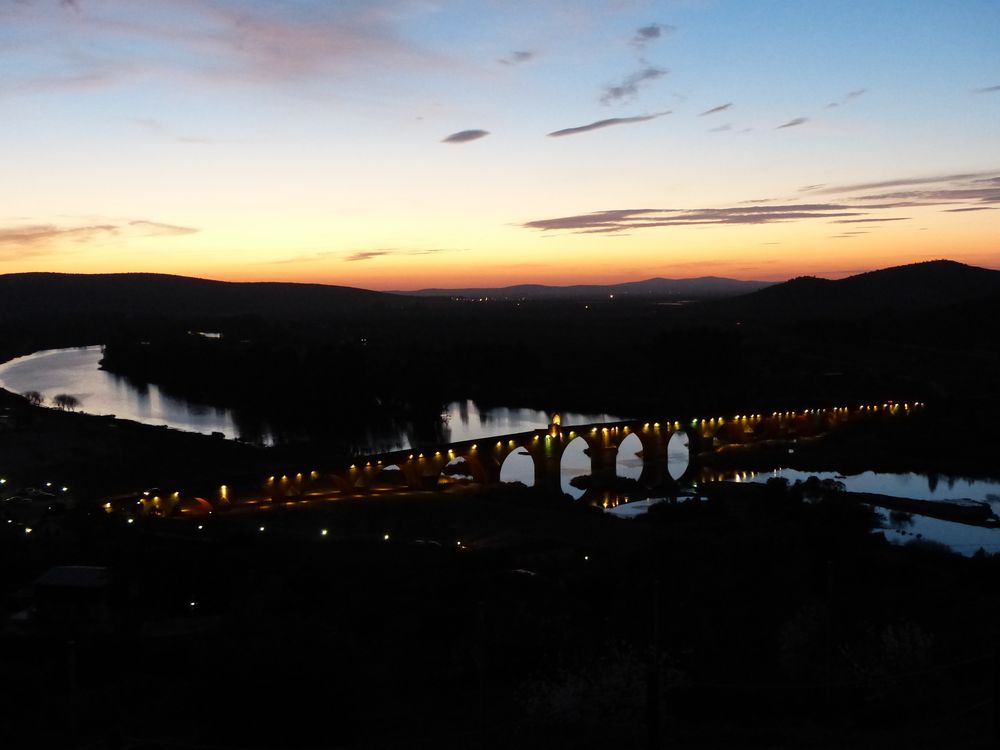 Montoro, Córdoba de noche