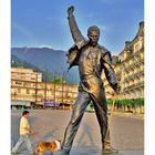 Montreux - Freddie Mercury und Mann mit Hund