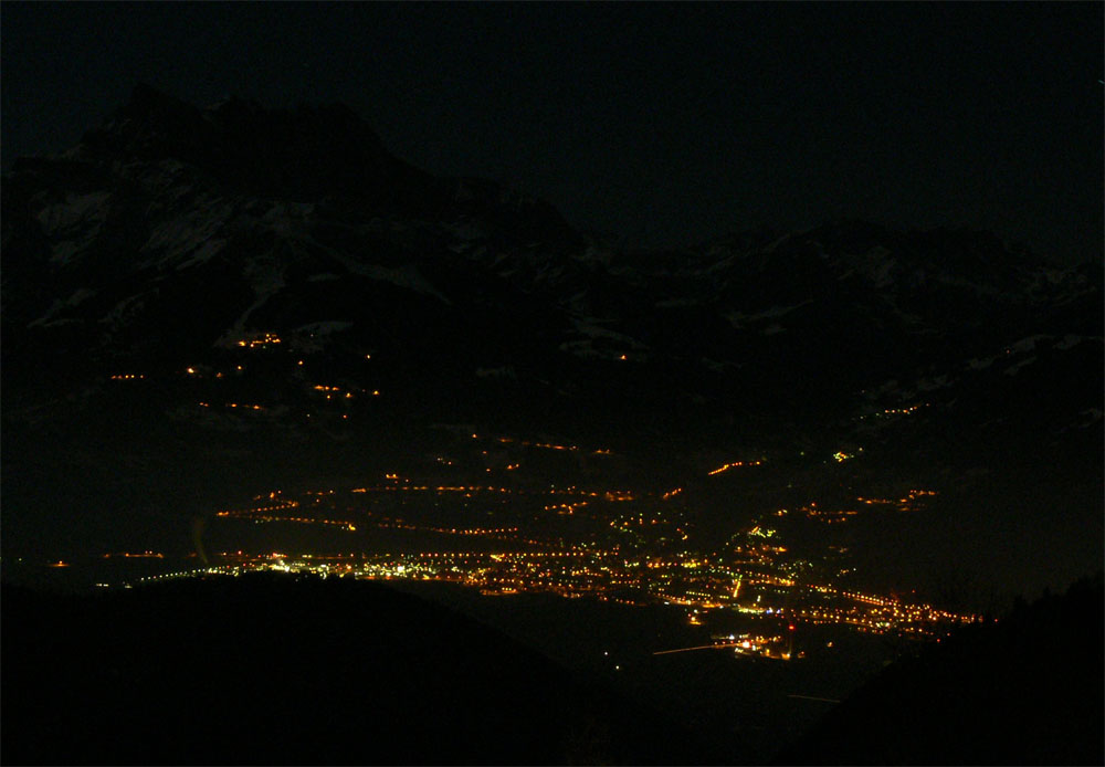 Montreux @ Night