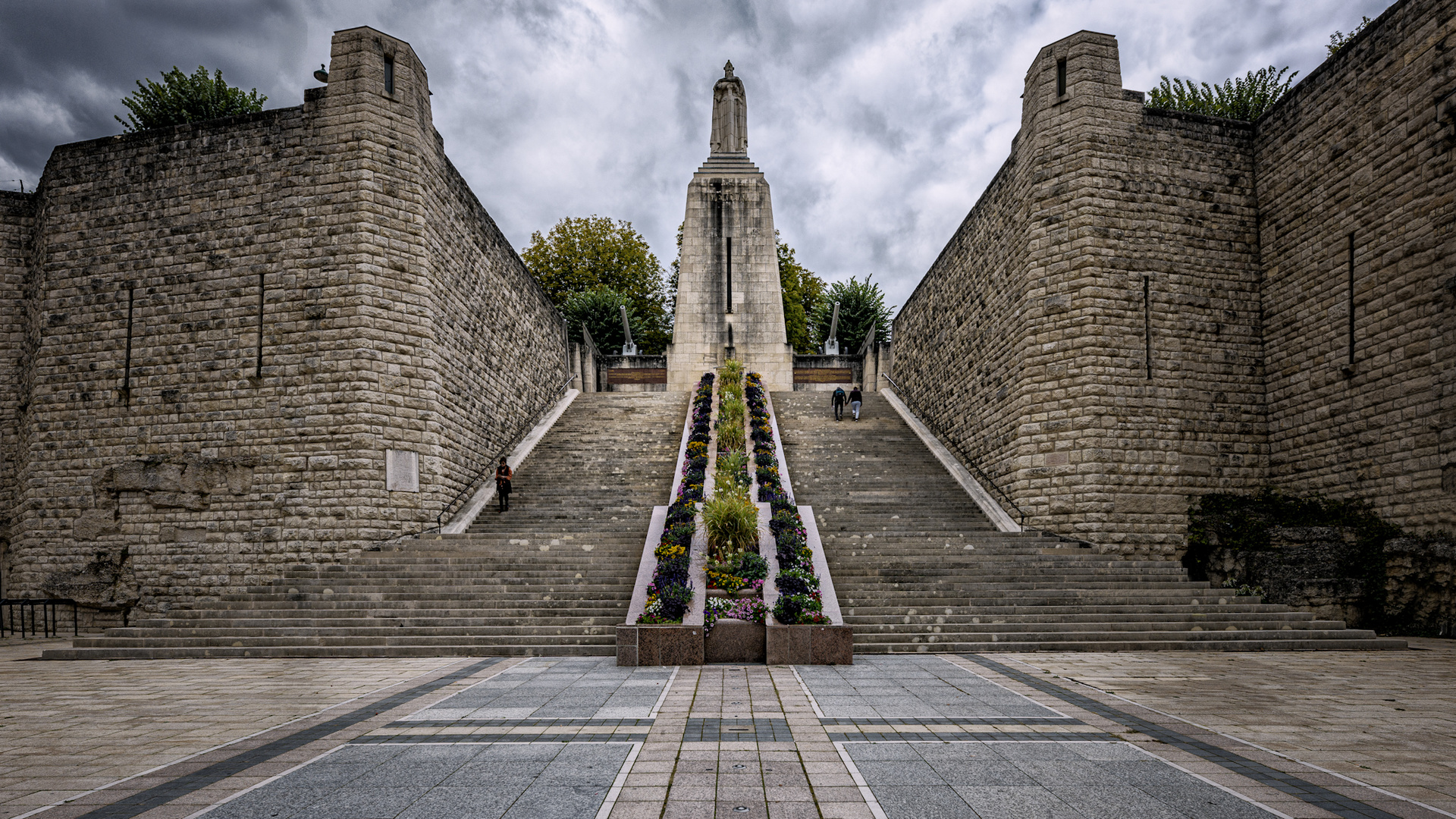 Monument á la Victoire et aux Soldates de Verdun