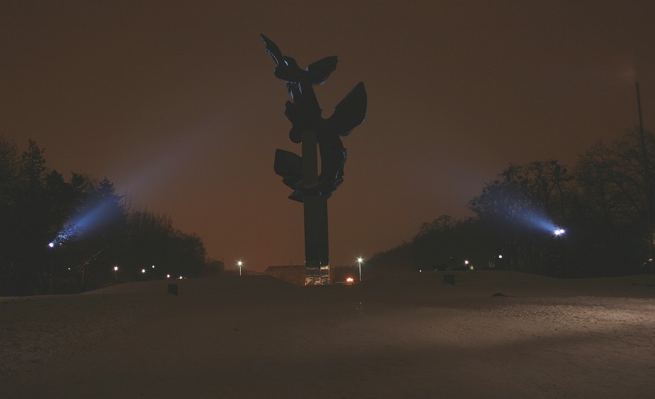 monument in the winter evening