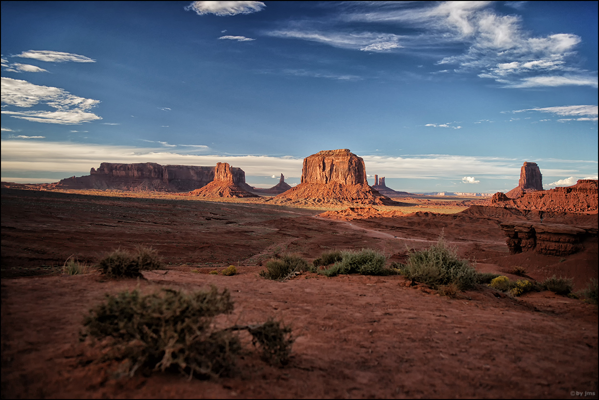 MONUMENT VALLEY