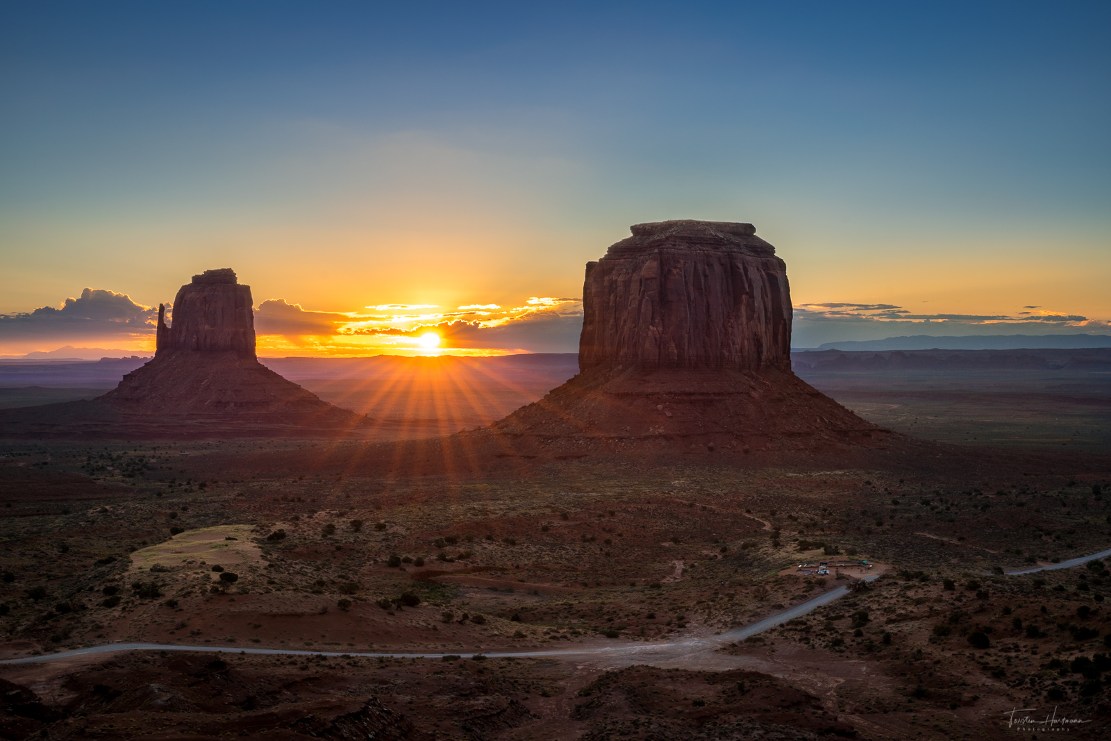 Monument Valley at sunrise (USA)