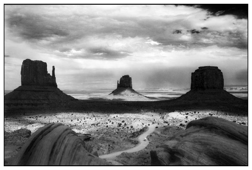 - Monument Valley -