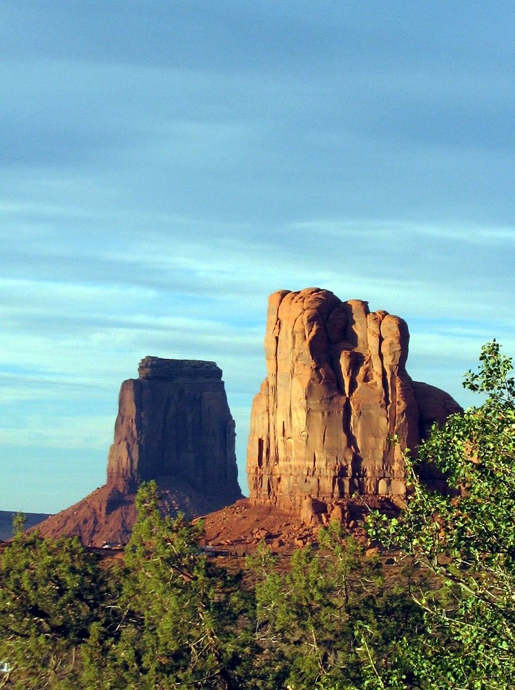 monument valley, earth of Navajos