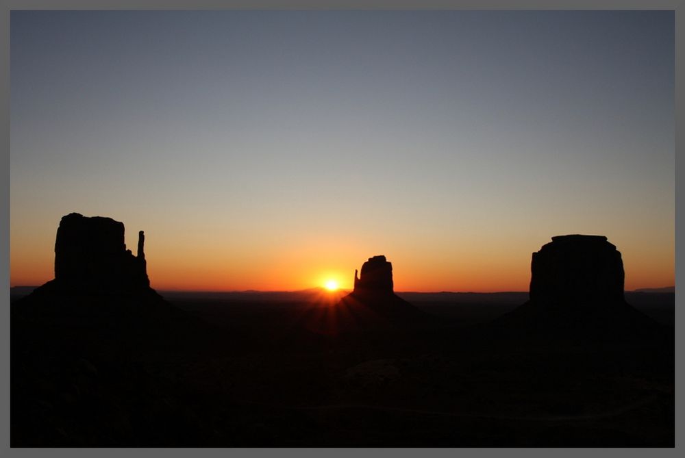 Monument Valley - Sonnenaufgang von Royal Clipper 