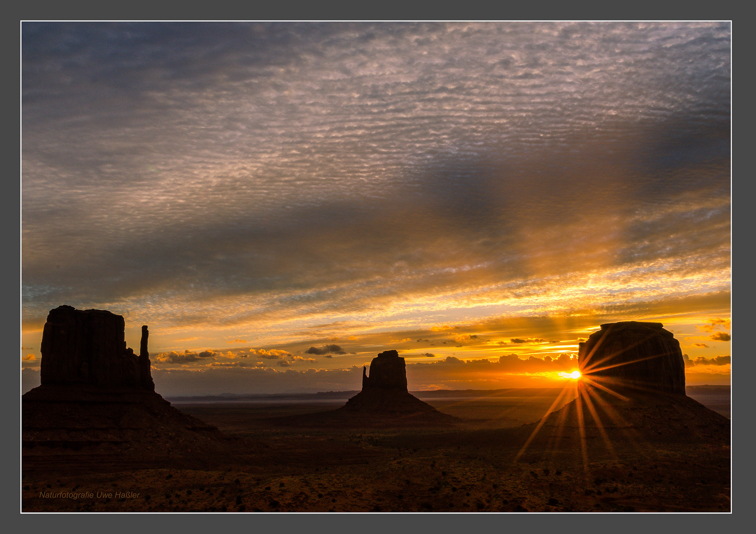 Monument Valley, Sunrise 2