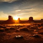 Monument Valley - Sunrise