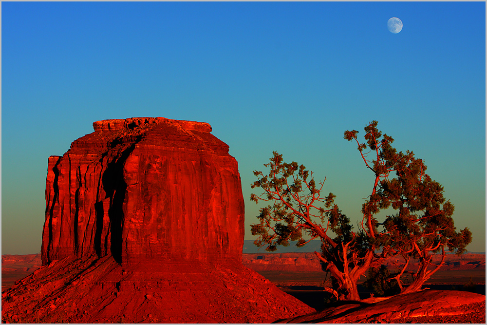 Monument Valley Sunset