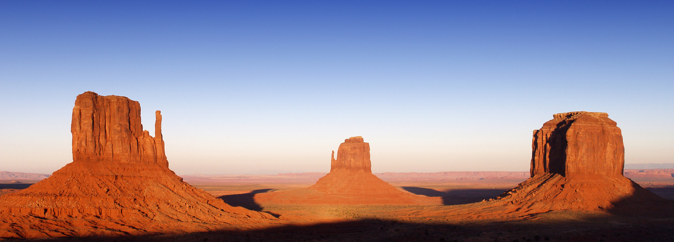 Monument Valley -Three