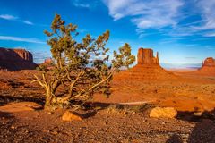 Monument Valley vor Sonnenuntergang