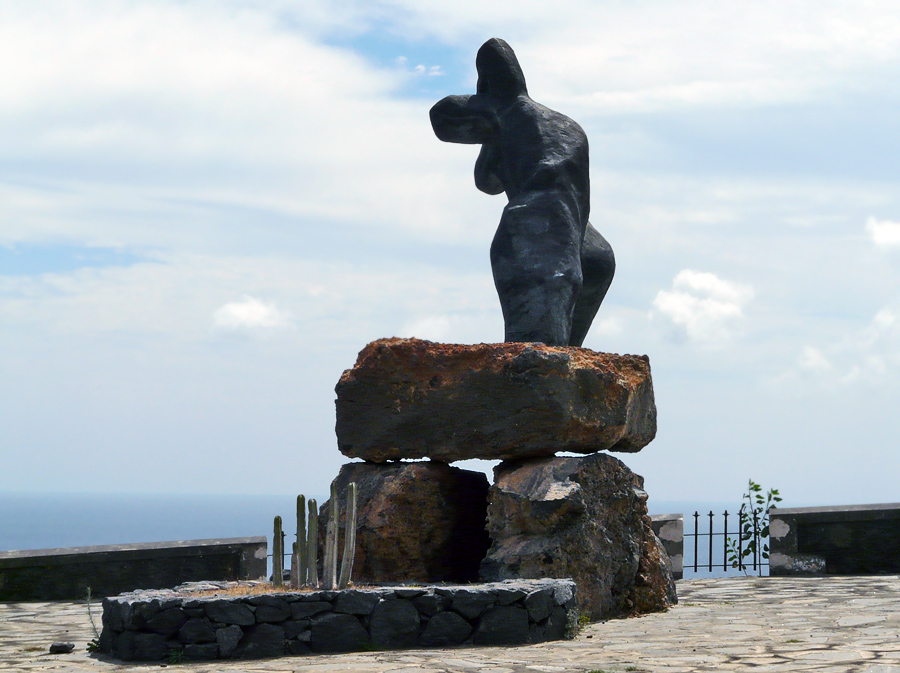 monumentales am Strassenrand I