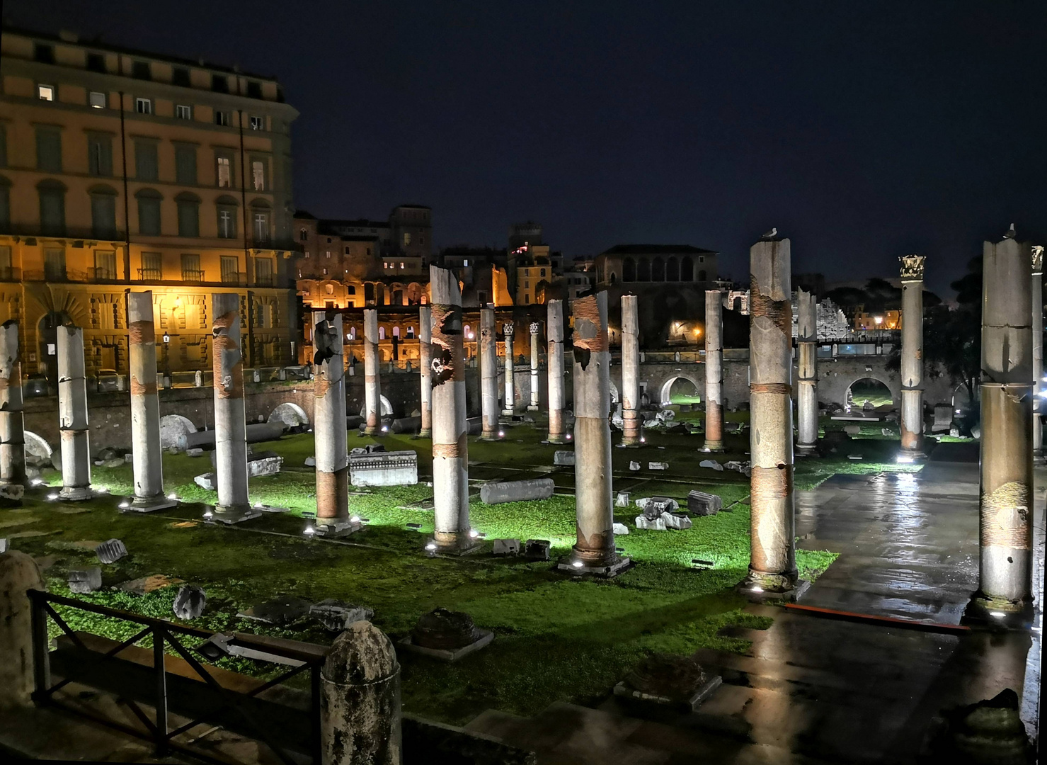 Monumenti di Roma Notturna