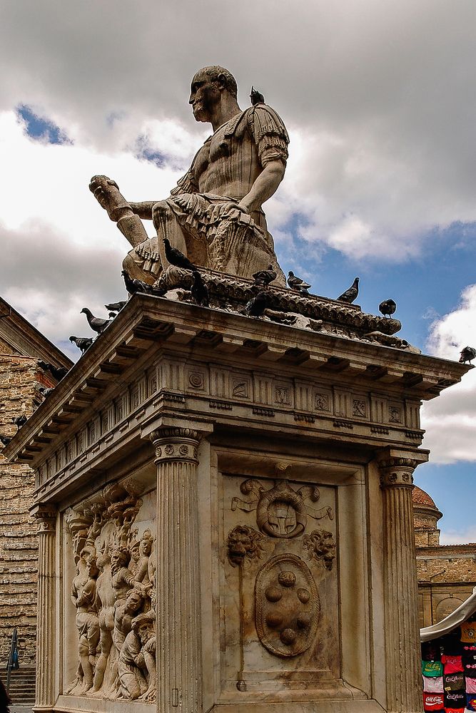 Monumento a Giovanni delle Bande Nere Foto & Bild dokumentation, sommer, italien Bilder auf