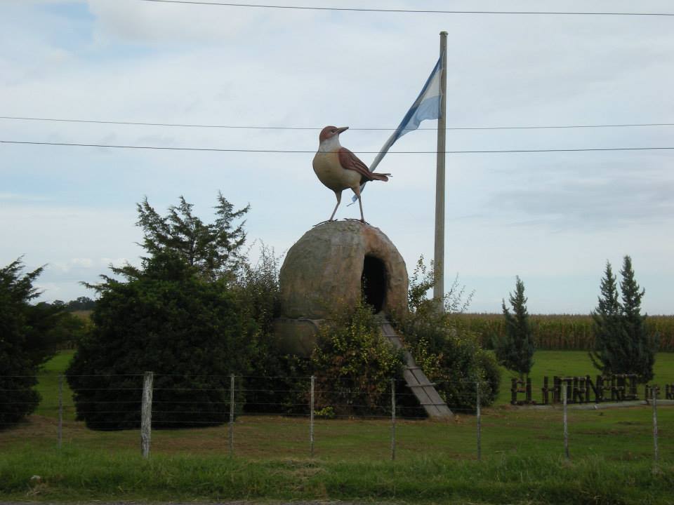 Monumento al hornero...