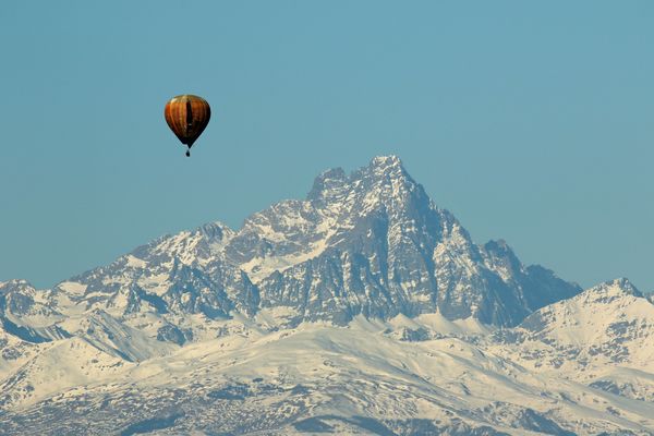 Monviso & baloon_02