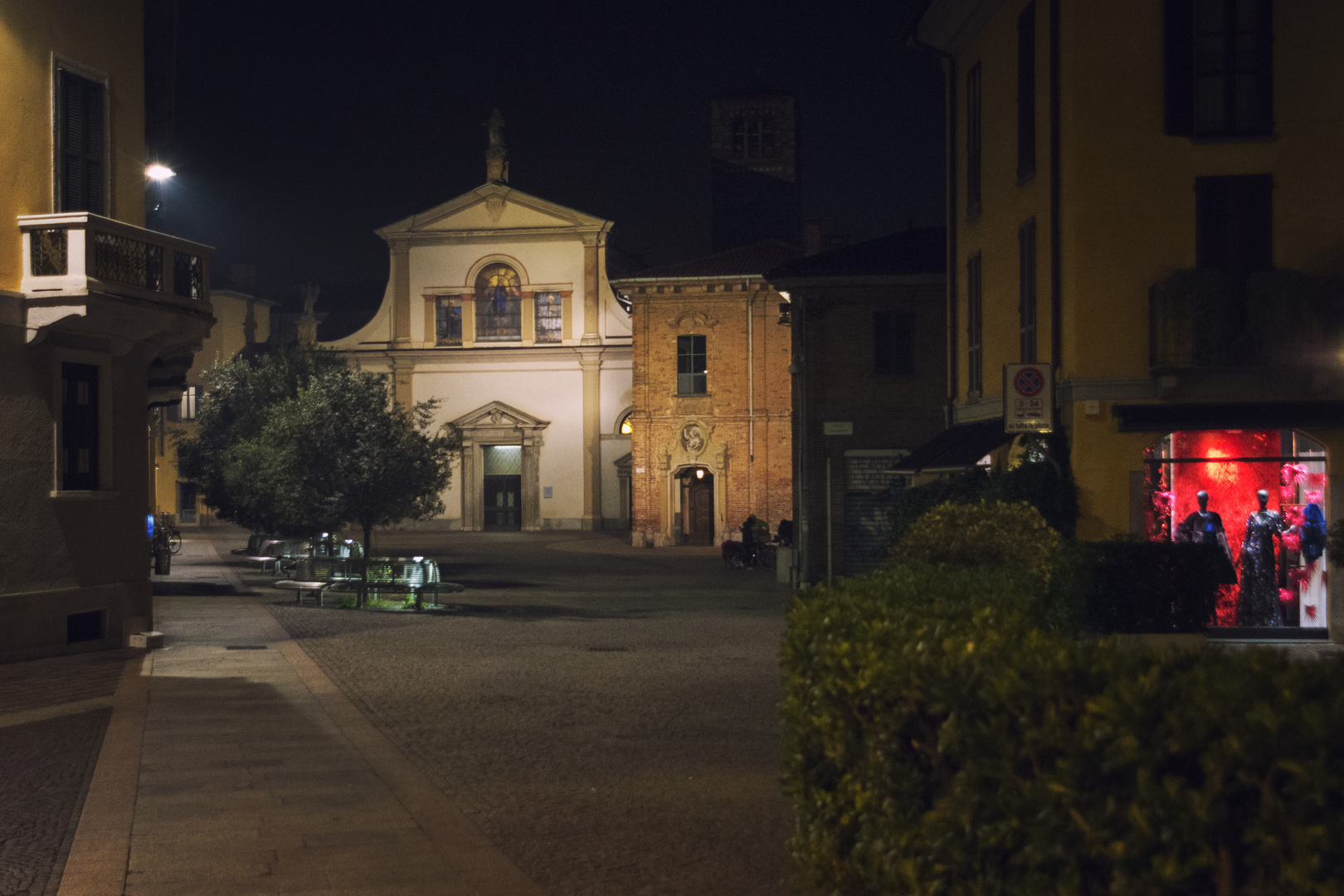 Monza, Piazza del Carrobiolo