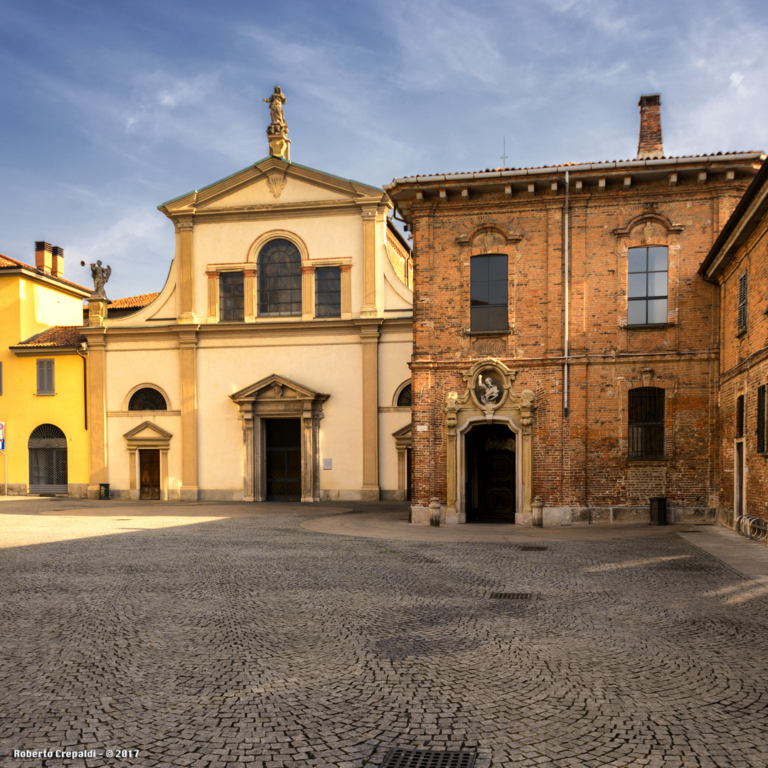 Monza, Piazza del Carrobiolo