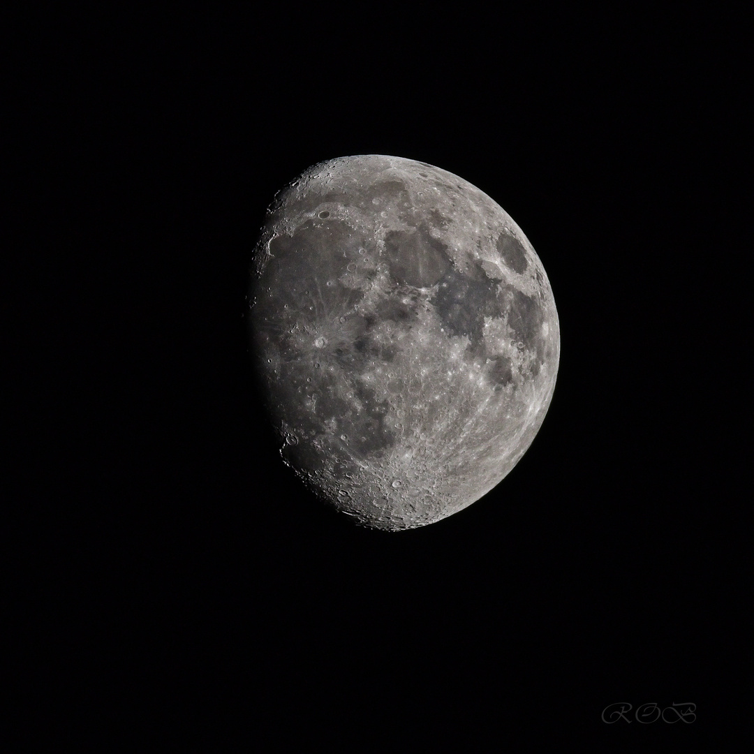 Moon-37165-20200106