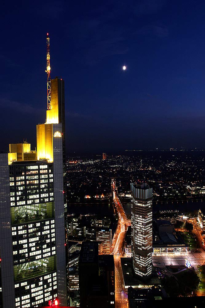 Moon-Commerz