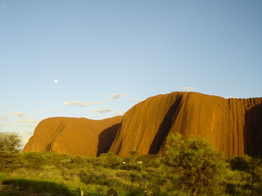 Moon down under by fmphotography.ch