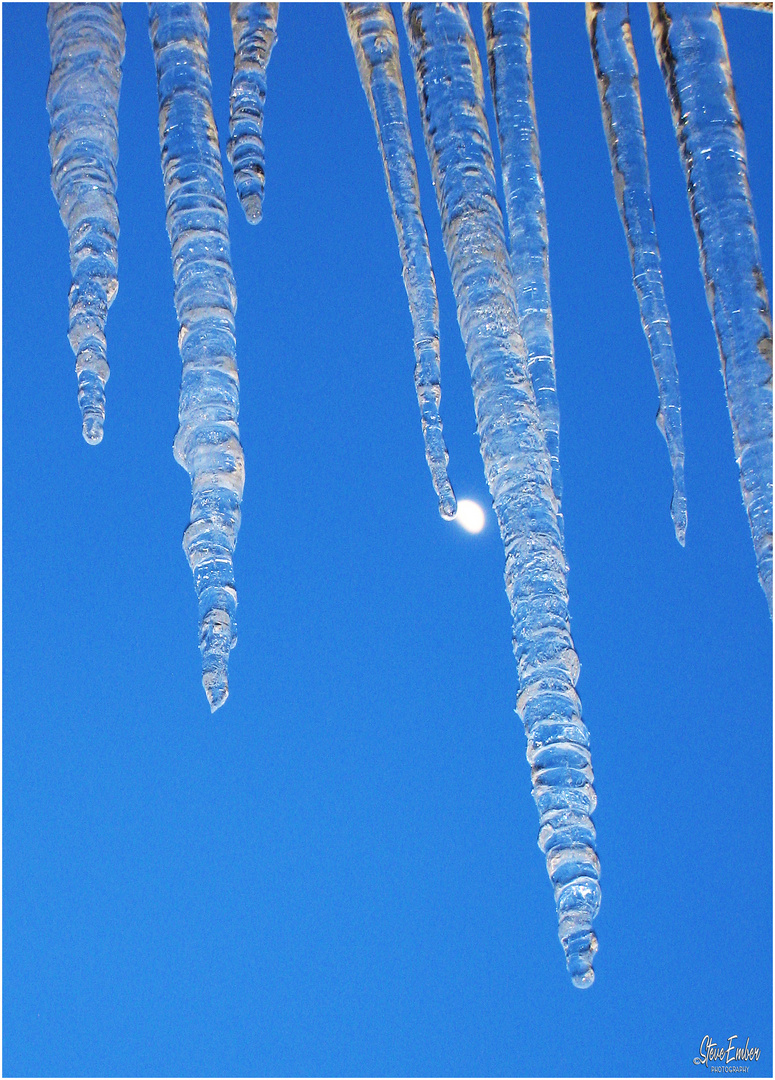 Moon in my Icicles