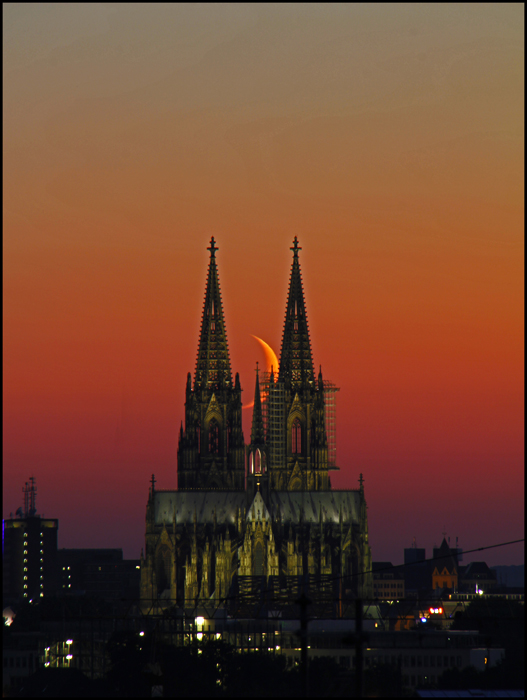 Moon kiss sunset