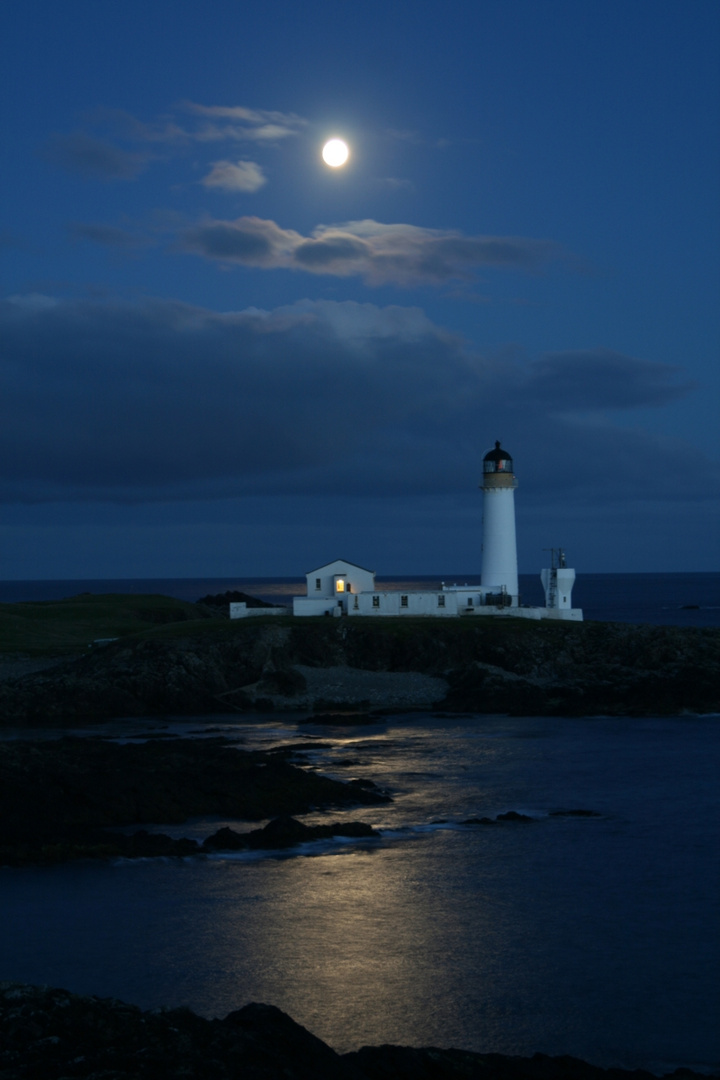 moon-light-house