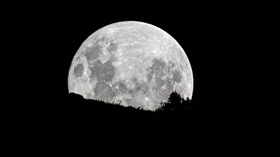 Moon. March 19, 2011. Andes Mountains, Santiago, Chile