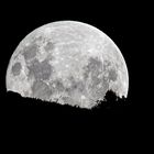 Moon, march 19, Andes mountains. Santiago, Chile