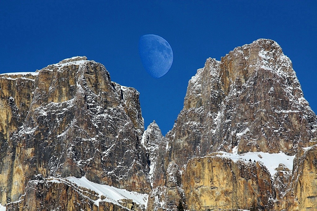 Moon Mountain (2)